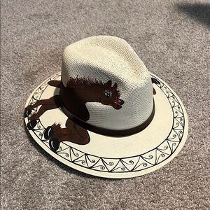 Stylish Cream Hat with Horse Design